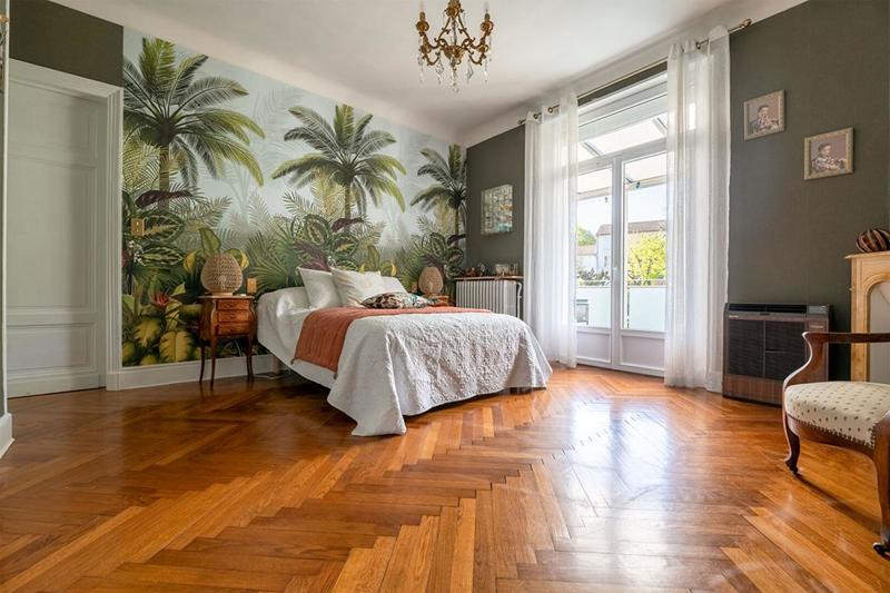 Maison - 223 m² - 7 pièces