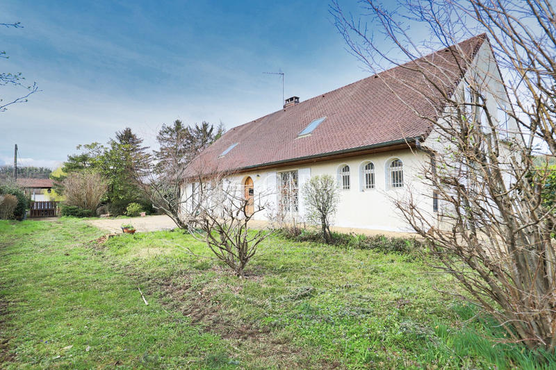 Maison - 292 m² - 7 pièces