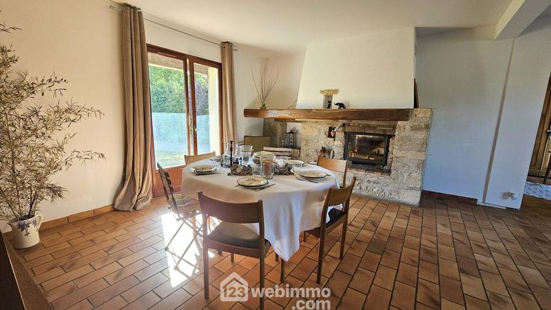 Maison - 231 m² - 10 pièces