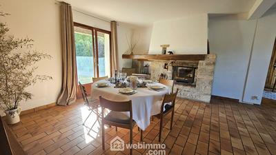 Maison - 231 m² - 10 pièces