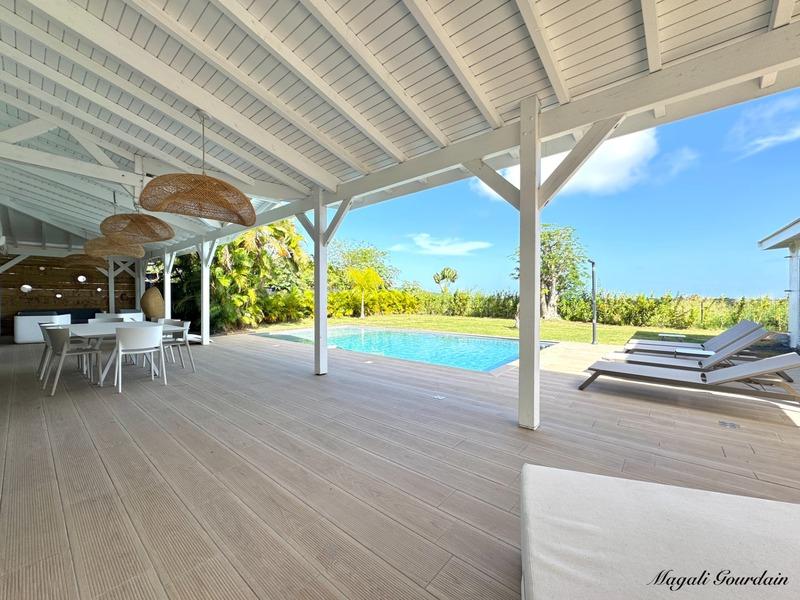 Propriété - 205 m² - 7 pièces