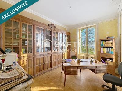 Maison - 450 m² - 20 pièces