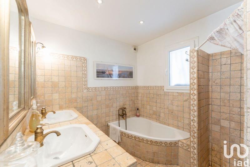 Maison - 174 m² - 6 pièces