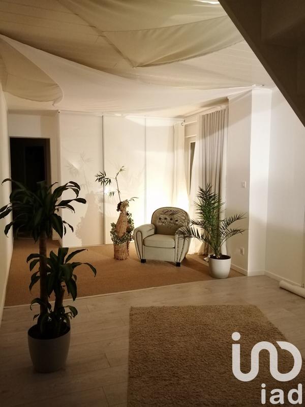 Maison - 208 m² - 4 pièces