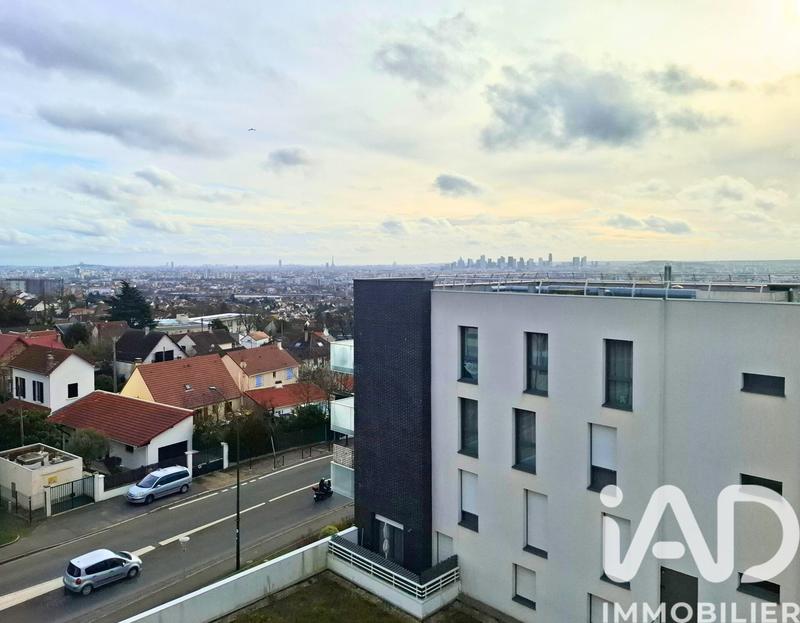 Appartement - 90 m² - 4 pièces