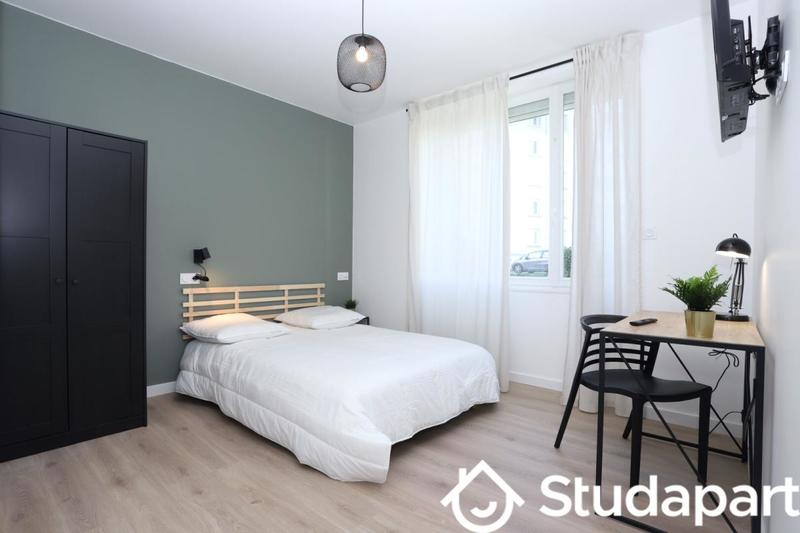 Chambre - 13 m² - 1 pièce