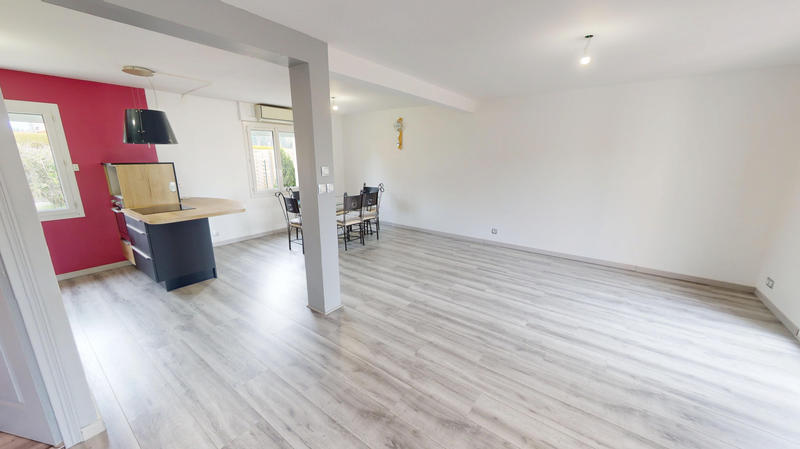 Maison - 90 m² - 4 pièces