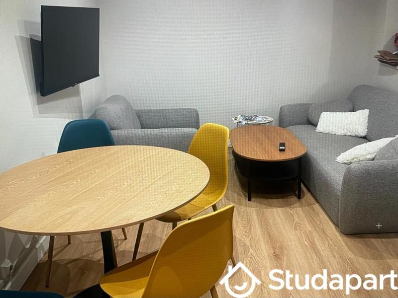 Chambre - 15 m² - 1 pièce