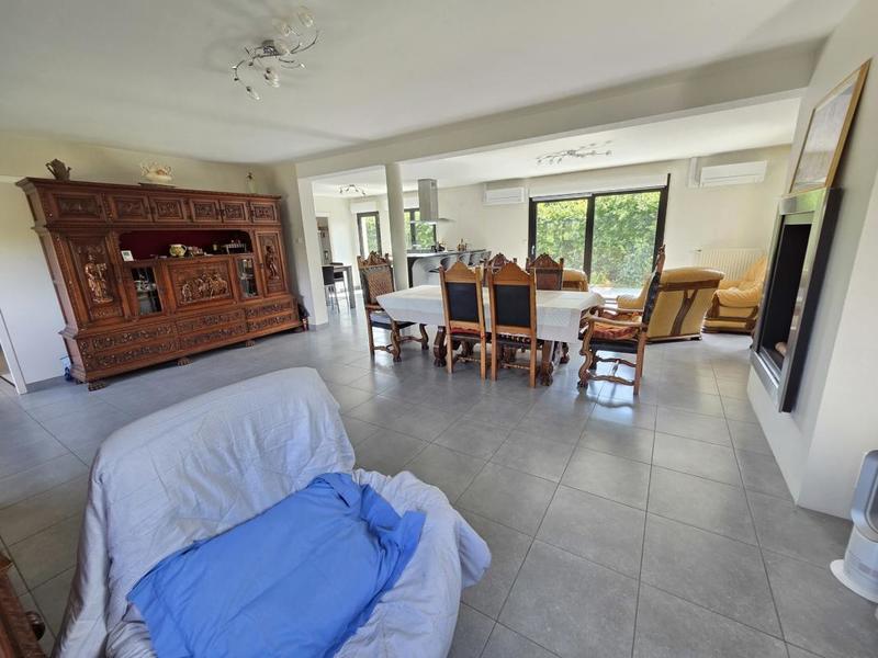 Pavillon - 220 m² - 9 pièces