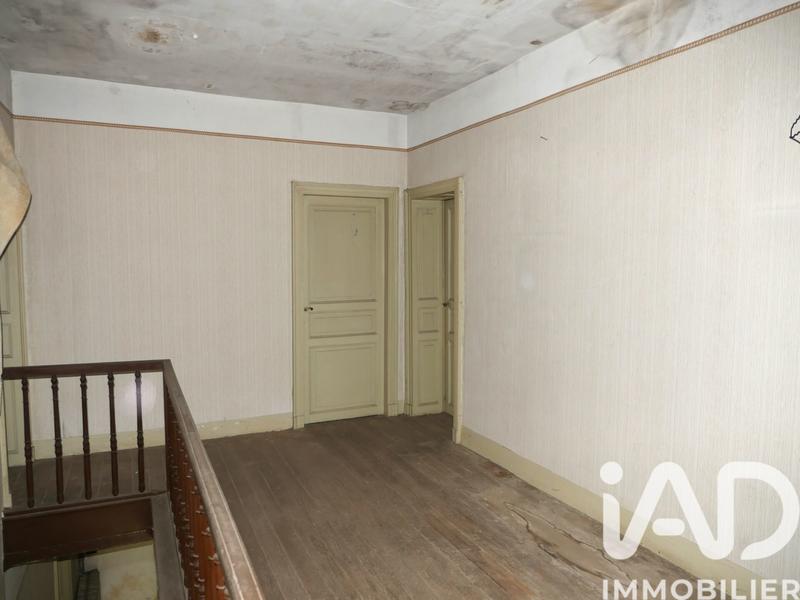 Maison - 230 m² - 6 pièces