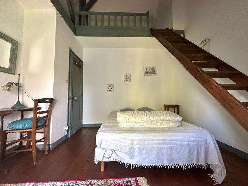 Maison - 180 m² - 9 pièces