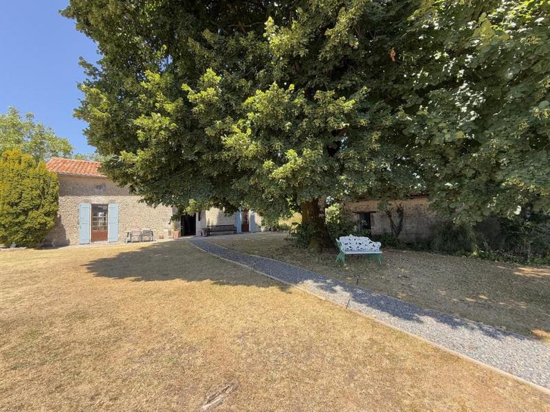 Maison - 161 m² - 6 pièces