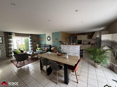 Maison - 108 m² - 4 pièces