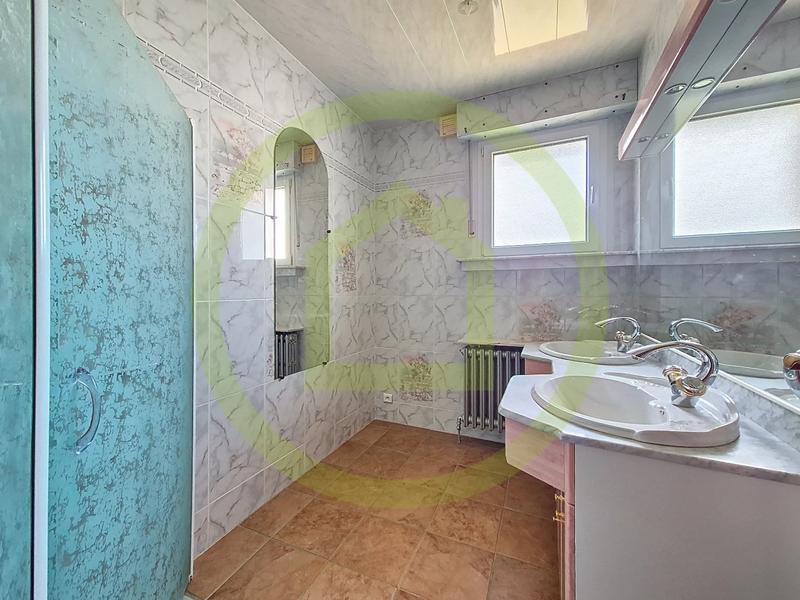 Maison - 123 m² - 6 pièces