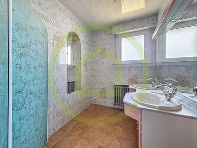 Maison - 123 m² - 6 pièces