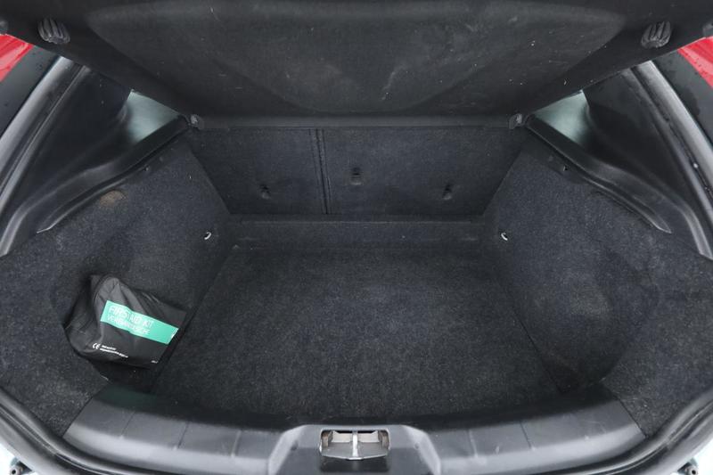 Volvo V40 2.0 T2 Business 122 ch