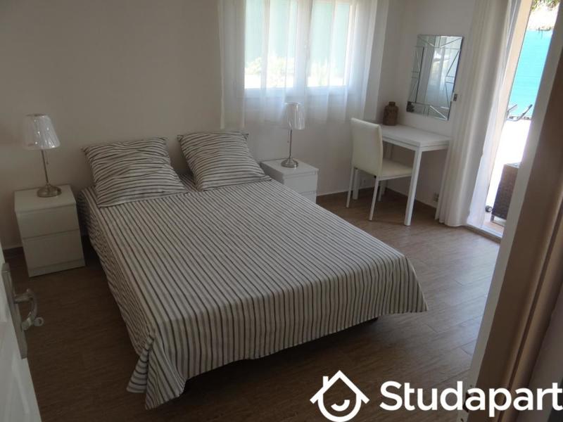 Chambre - 12 m² - 1 pièce