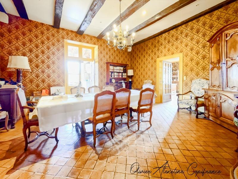 Maison - 500 m² - 16 pièces