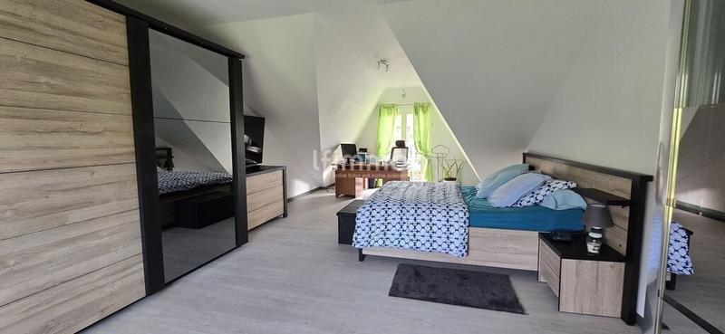 Maison - 232 m² - 6 pièces