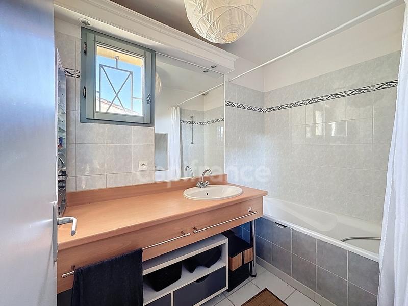 Maison - 94 m² - 4 pièces