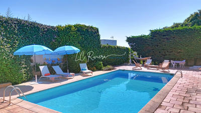 Villa - 259 m² - 10 pièces