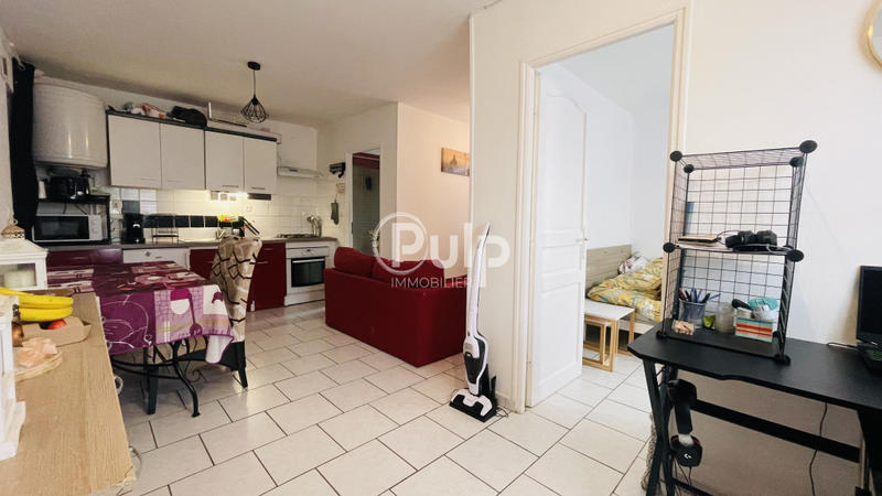 Immeuble - 143 m² - 10 pièces