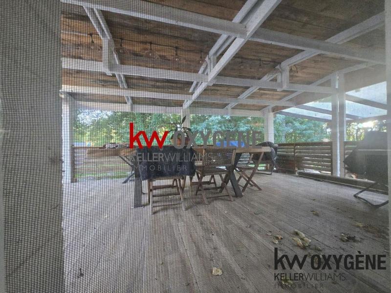 Maison - 215 m² - 9 pièces