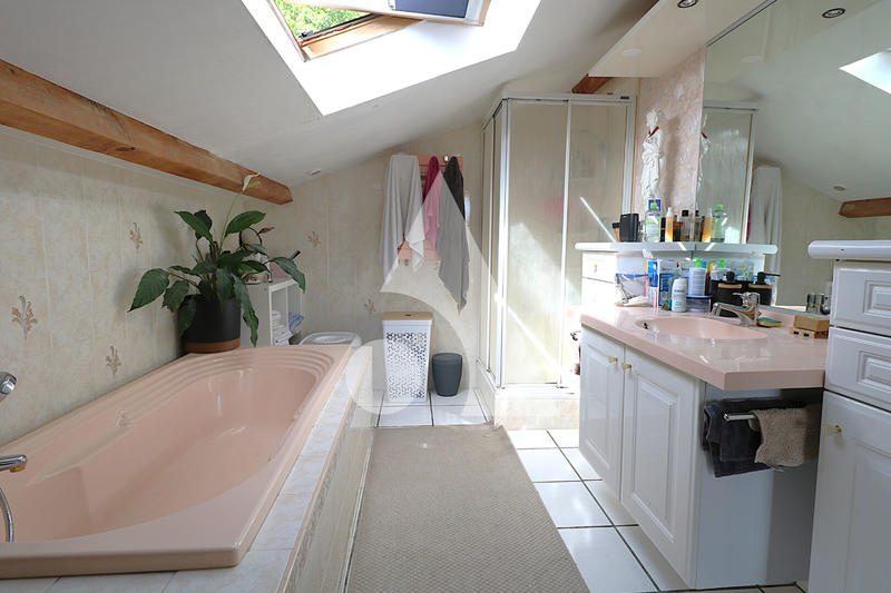 Maison - 139 m² - 6 pièces