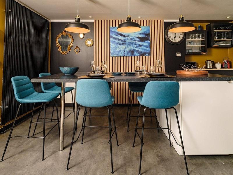 Propriété - 590 m² - 20 pièces