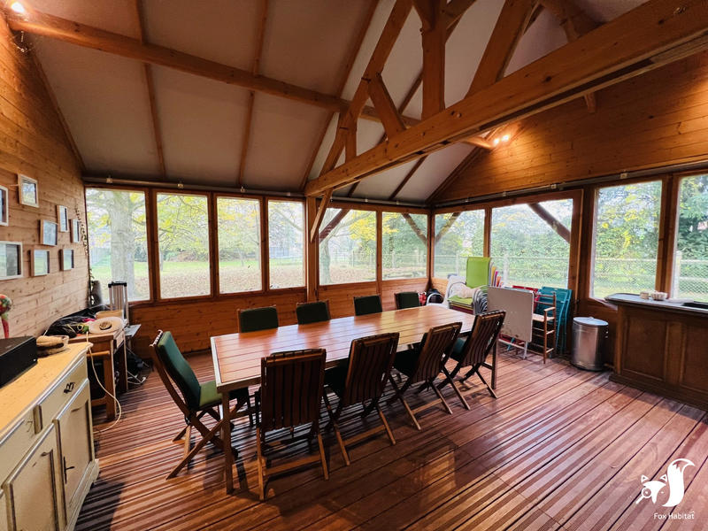 Maison - 249 m² - 9 pièces