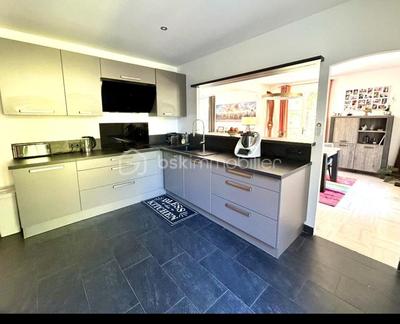 Maison - 135 m² - 7 pièces