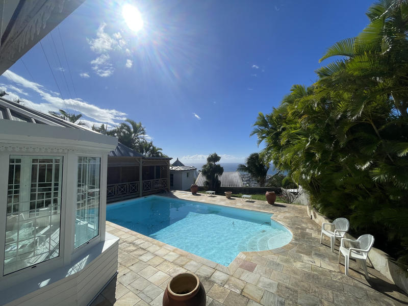 Maison - 187 m² - 5 pièces