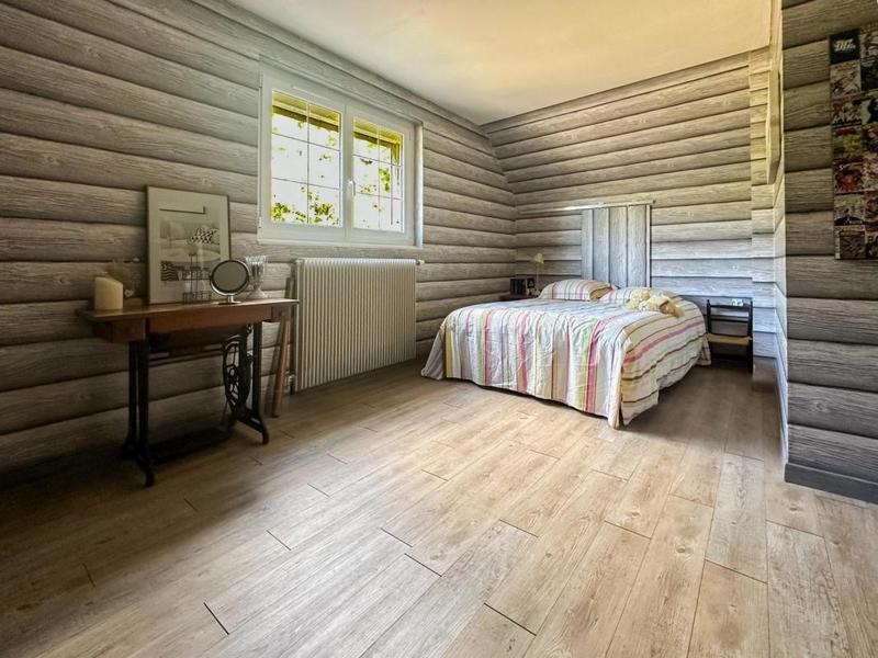 Maison traditionnelle - 162 m² - 6 pièces