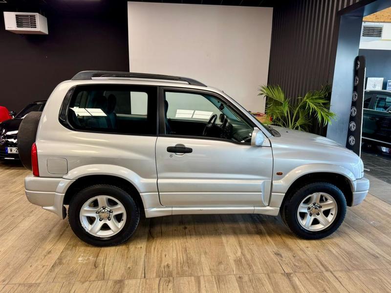 Suzuki Grand Vitara 1.6 Standard 94ch 3p Bvm5