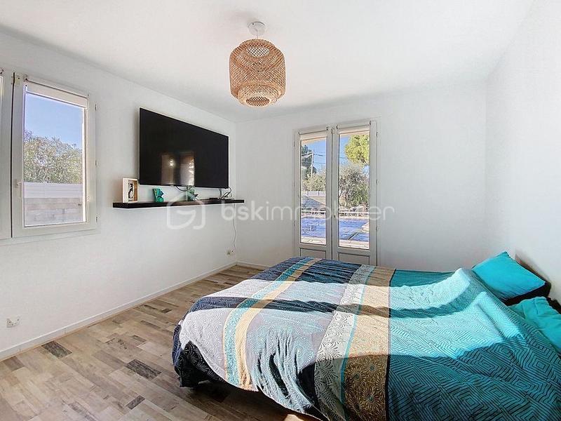 Maison traditionnelle - 180 m² - 6 pièces