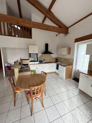 Maison - 350 m² - 12 pièces