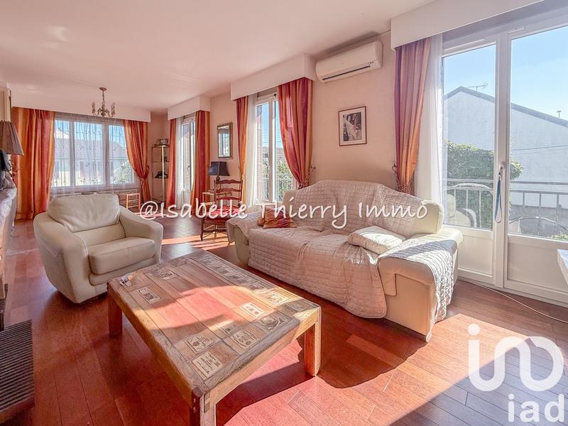 Maison - 182 m² - 9 pièces