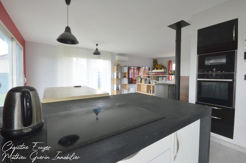 Maison - 104 m² - 4 pièces