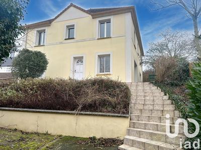 Maison - 180 m² - 6 pièces