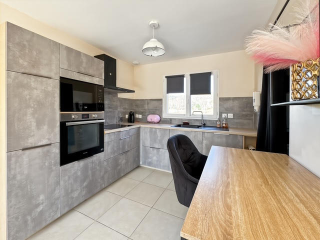 Maison - 100 m² - 4 pièces