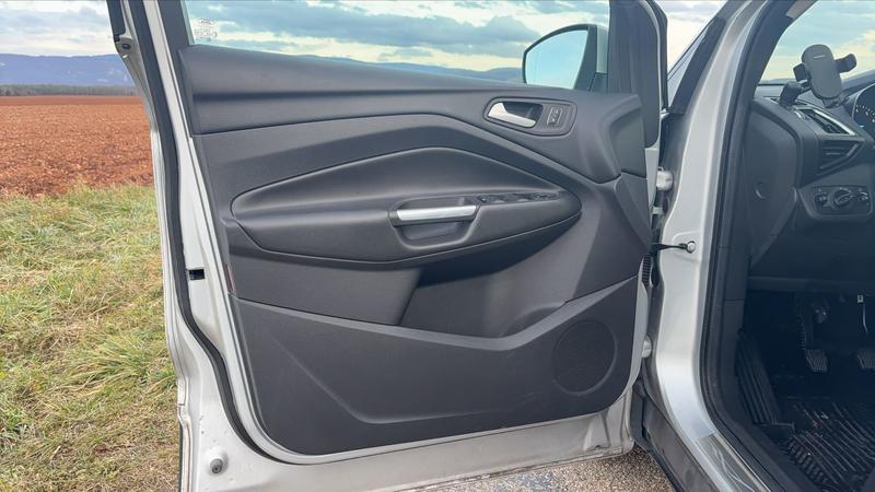 Ford Kuga 1.5 EcoBoost 150 4x2 Titanium