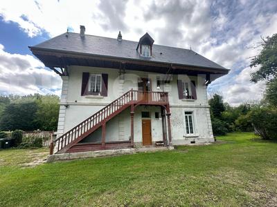 Maison - 184 m² - 8 pièces