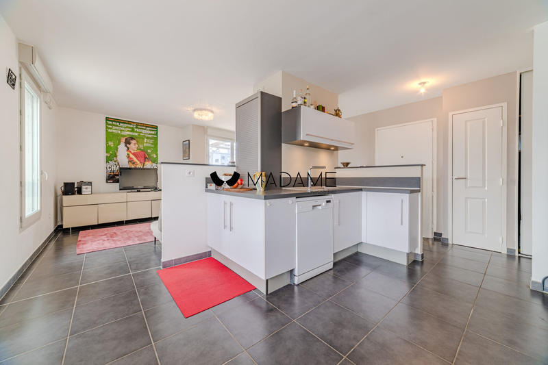 Appartement - 82 m² - 3 pièces