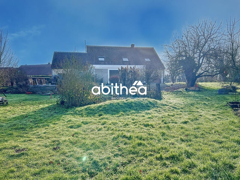 Maison - 225 m² - 9 pièces