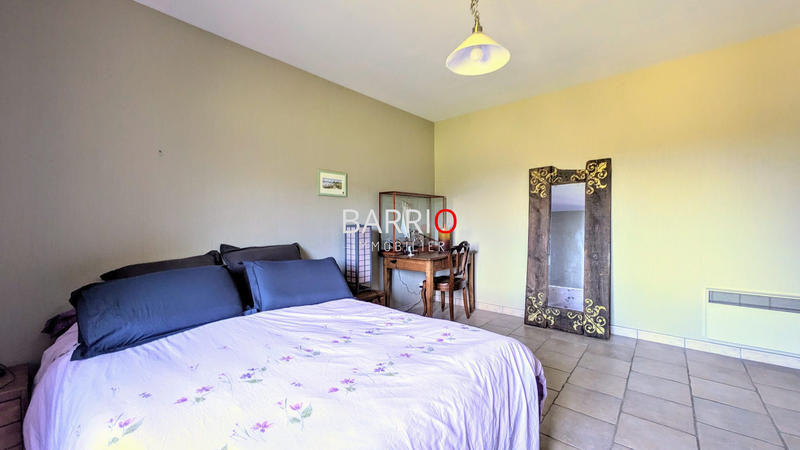 Villa - 226 m² - 8 pièces