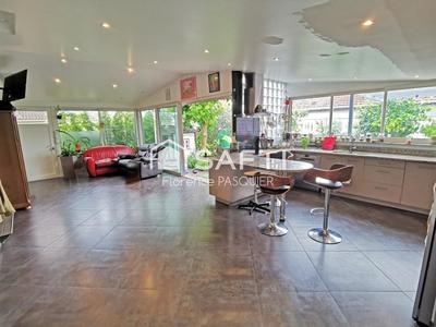 Maison - 107 m² - 5 pièces