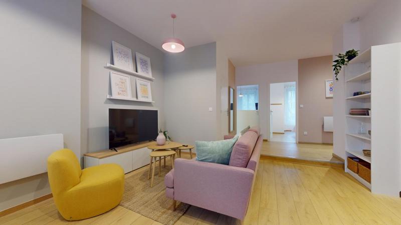 Appartement - 90 m² - 5 pièces