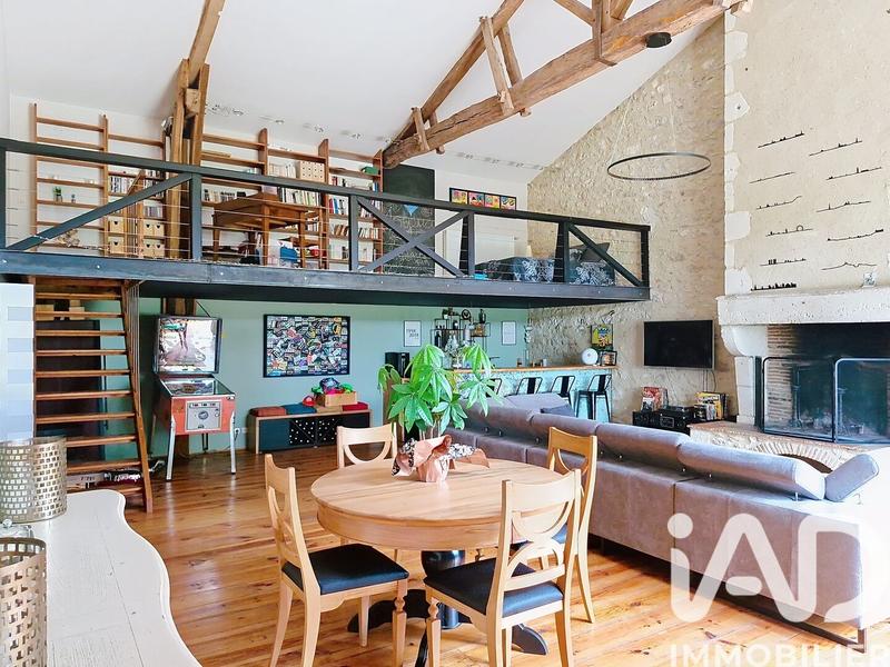 Maison - 437 m² - 12 pièces