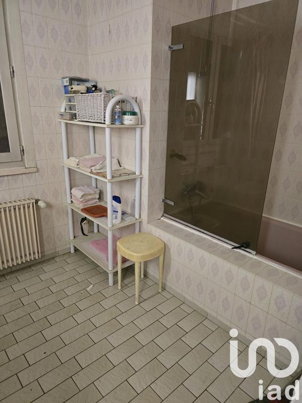 Maison - 198 m² - 8 pièces