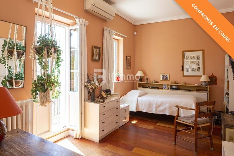 Villa - 265 m² - 7 pièces